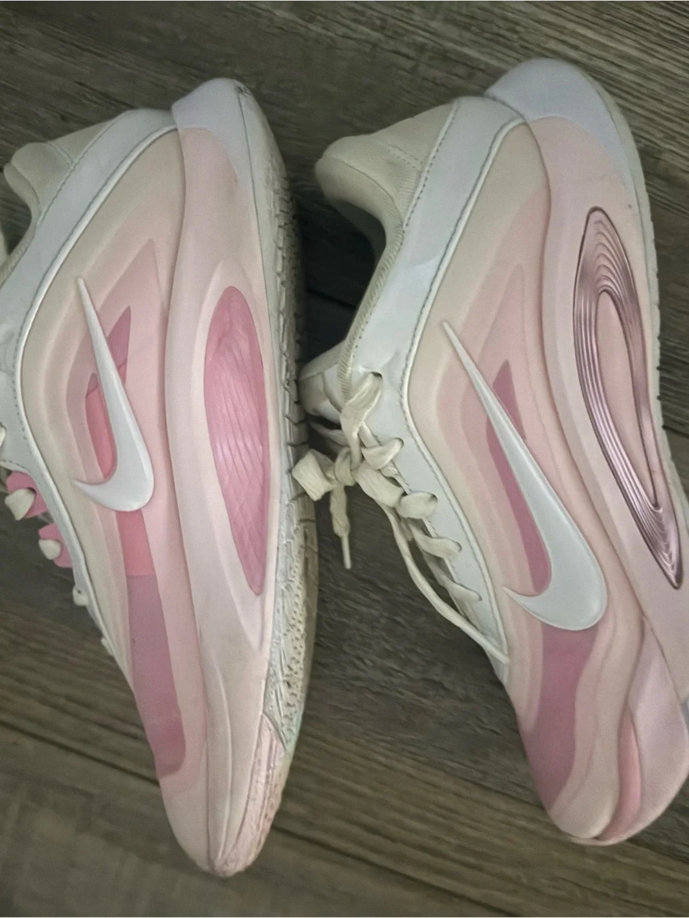 Nike Women's Pink and White Gradient Wave Sneakers
